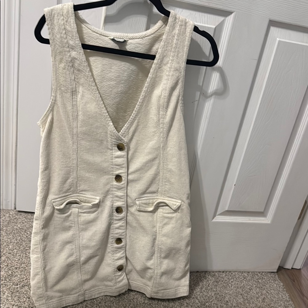 Cream Button-Down Sleeveless Vest